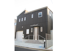 自然素材を使ったガレージ住宅:杉無垢材使用:白井市S様邸