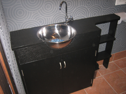 トイレ内手洗い